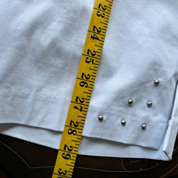 Counterparts White Plus Capris - Picture 7 of 7